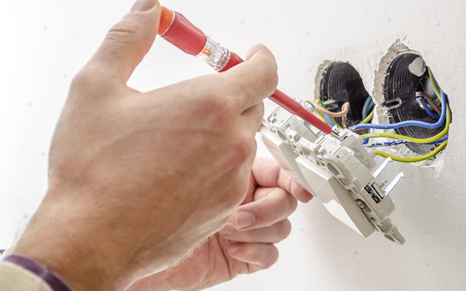 électricien dans le bâtiment Paris 18